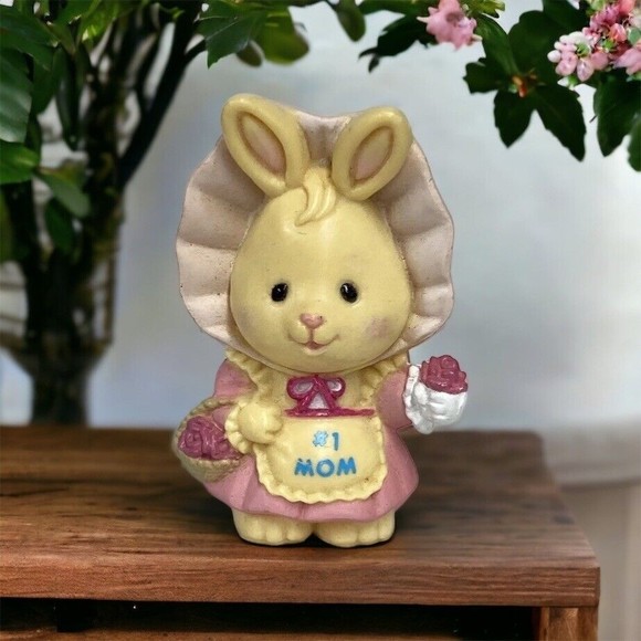 Russ Berrie Bunny Rabbit Figurine #1 Mom Vintage PVC 2" Figure Apron Bonnet Toy - Picture 1 of 8